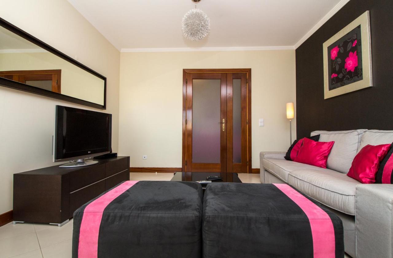 Family Apartment - Pool And Garden & Playground & Beach & Albufeira Extérieur photo