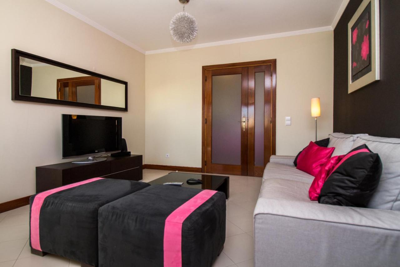 Family Apartment - Pool And Garden & Playground & Beach & Albufeira Extérieur photo