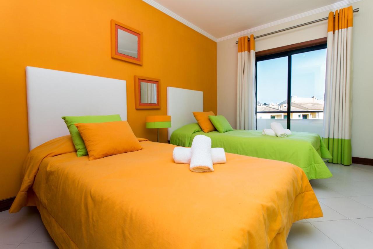 Family Apartment - Pool And Garden & Playground & Beach & Albufeira Extérieur photo