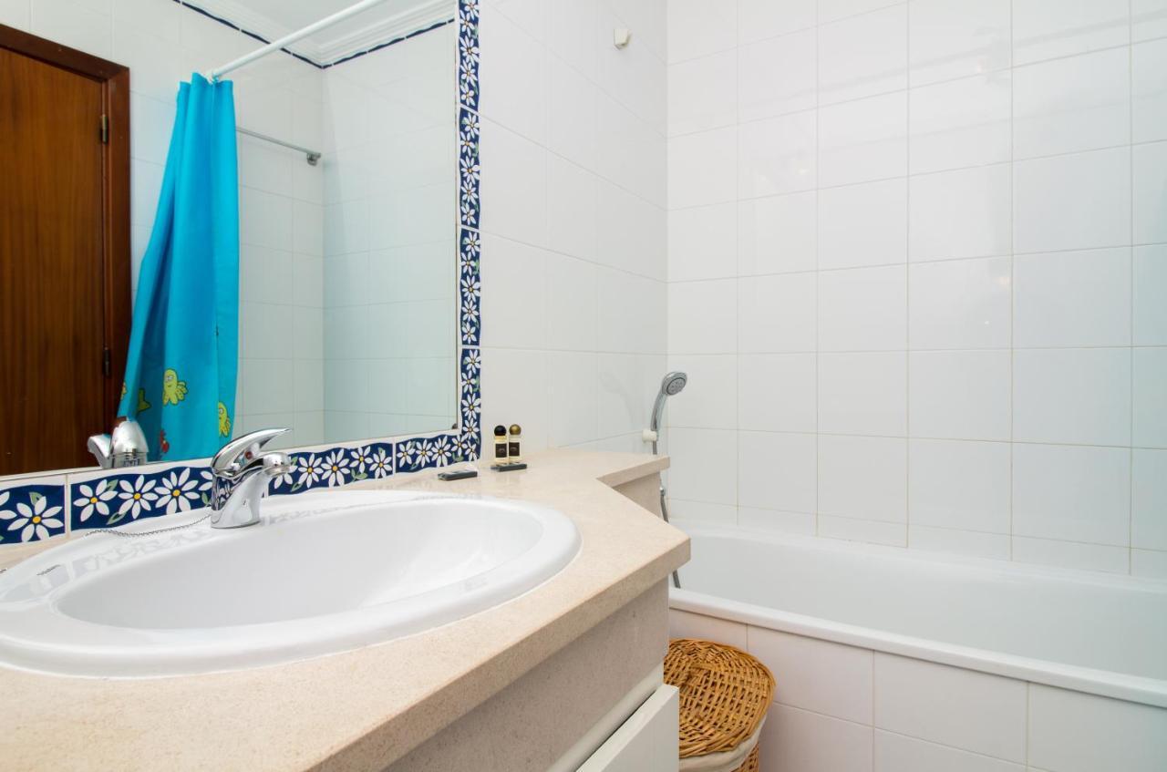 Family Apartment - Pool And Garden & Playground & Beach & Albufeira Extérieur photo