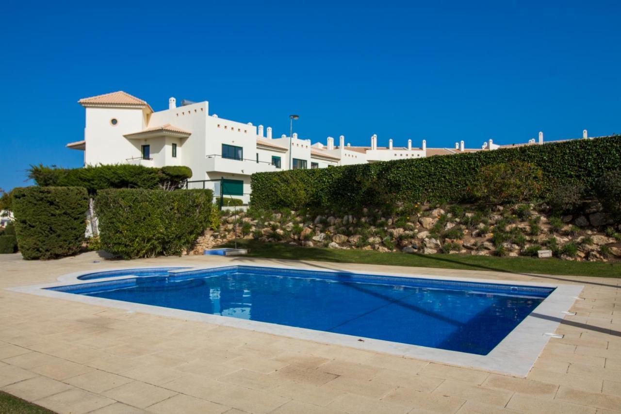 Family Apartment - Pool And Garden & Playground & Beach & Albufeira Extérieur photo